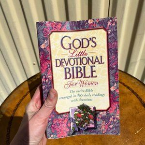Gods little devotional Bible for women